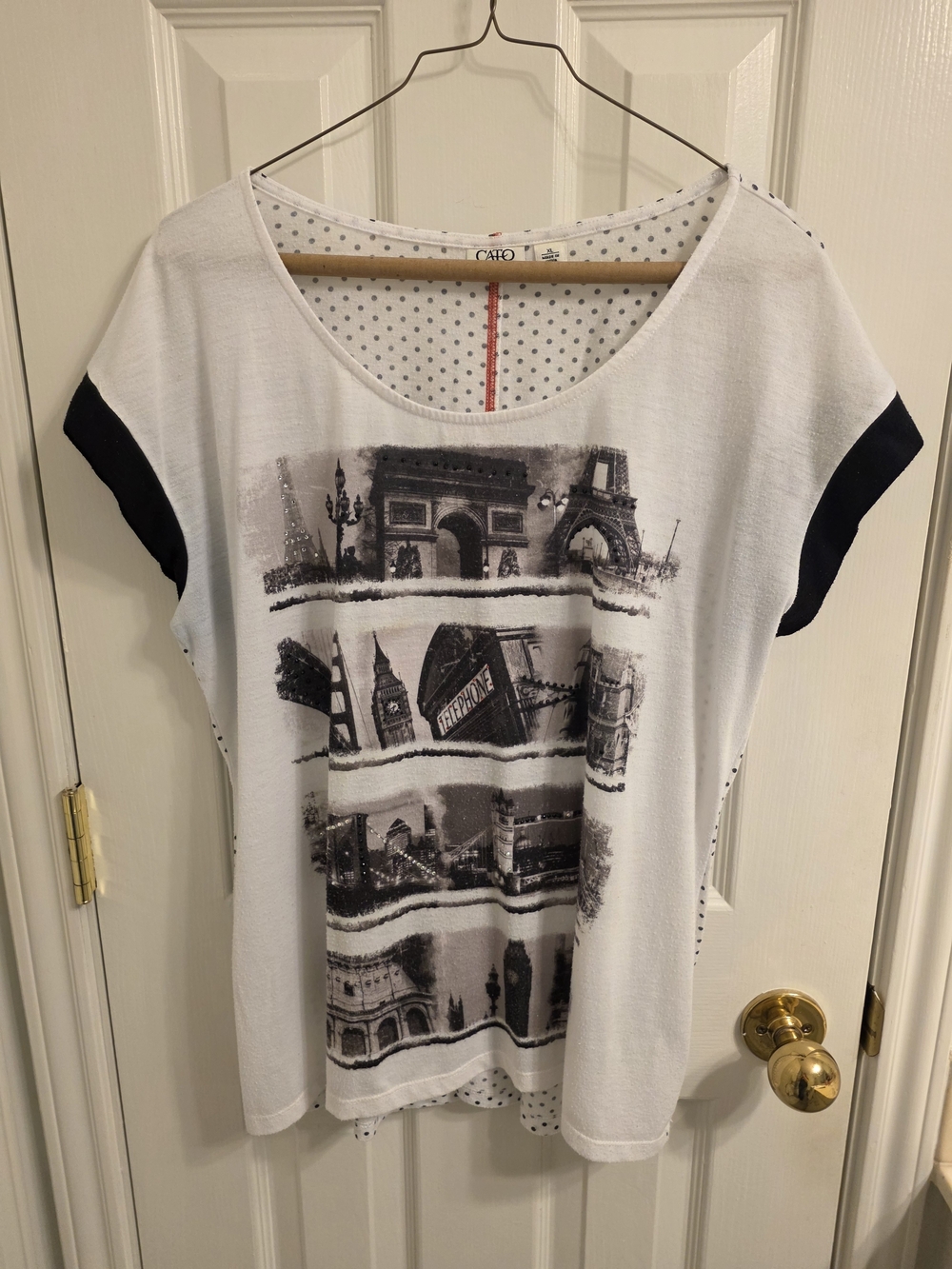 Cato White Graphic Scoop Neck Women’s Top - Picture 1 of 5